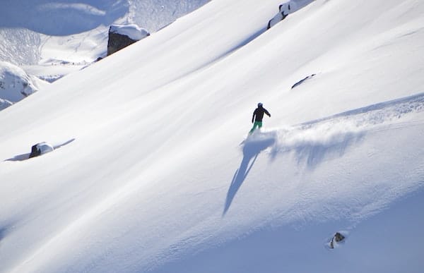 Snowboarder setting a smooth pace